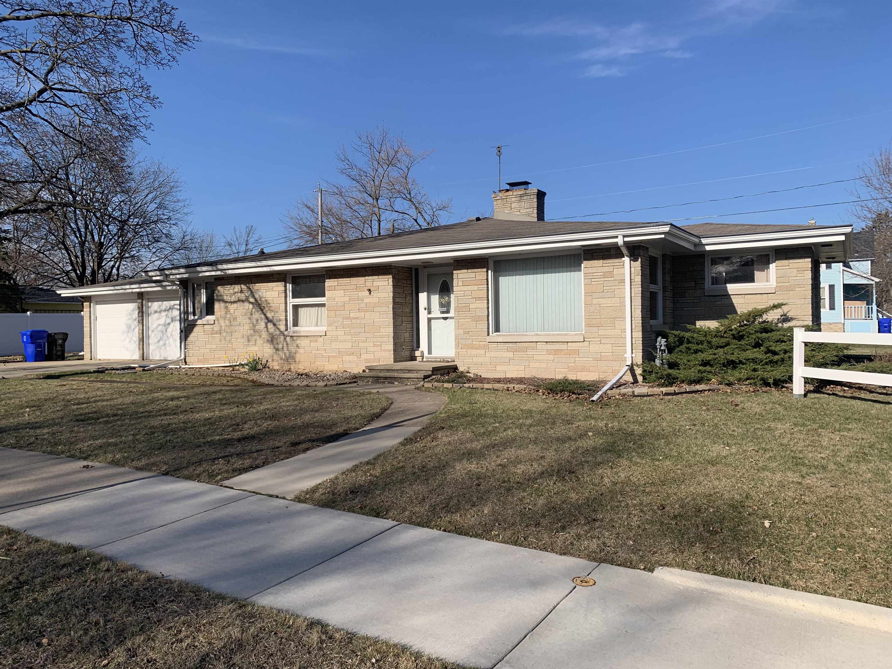 745 East Calumet Street Appleton, WI 54915 - Photo 1 of 1 Gallery Image 1