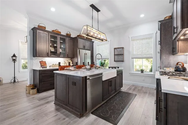 $759,500 | 622 West 11th Avenue, Mount Dora, FL 32757