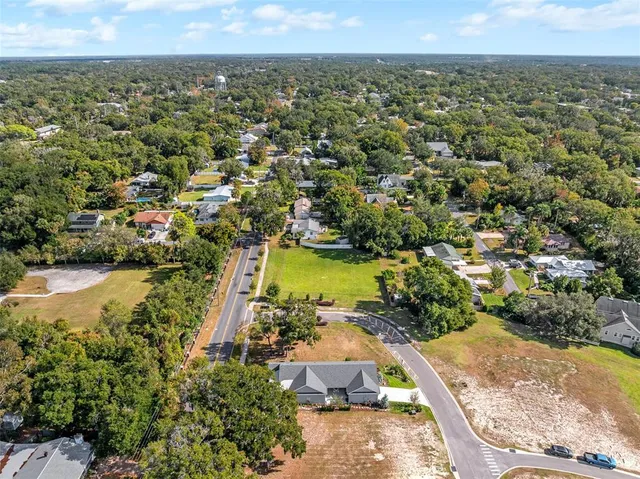 $759,500 | 622 West 11th Avenue, Mount Dora, FL 32757