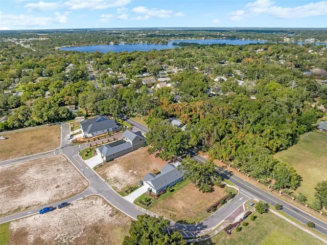 $759,500 | 622 West 11th Avenue, Mount Dora, FL 32757