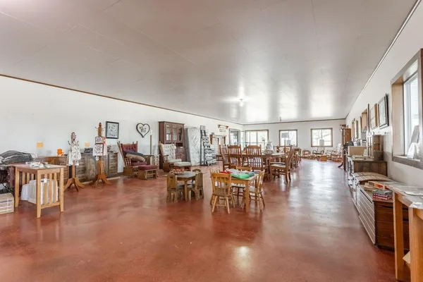 $399,900 | 2 Northwest 1st Lane, Lamar, MO 64759