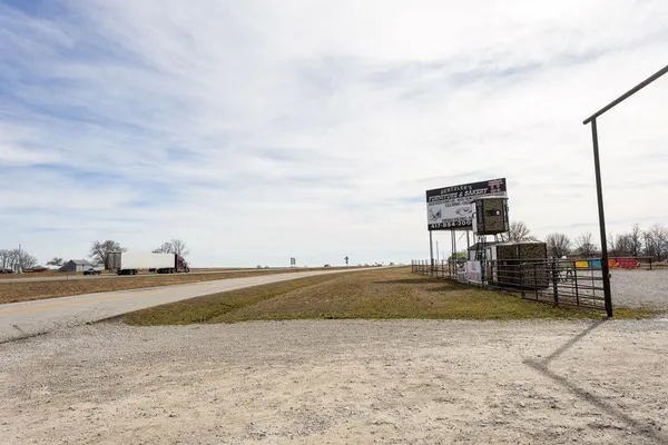 $399,900 | 2 Northwest 1st Lane, Lamar, MO 64759