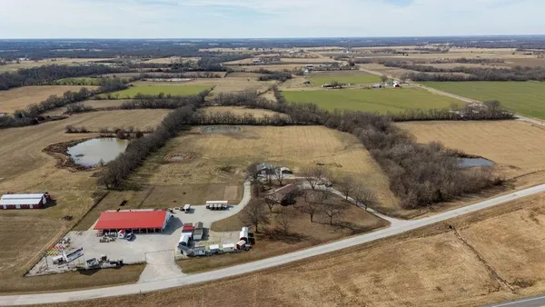 $399,900 | 2 Northwest 1st Lane, Lamar, MO 64759