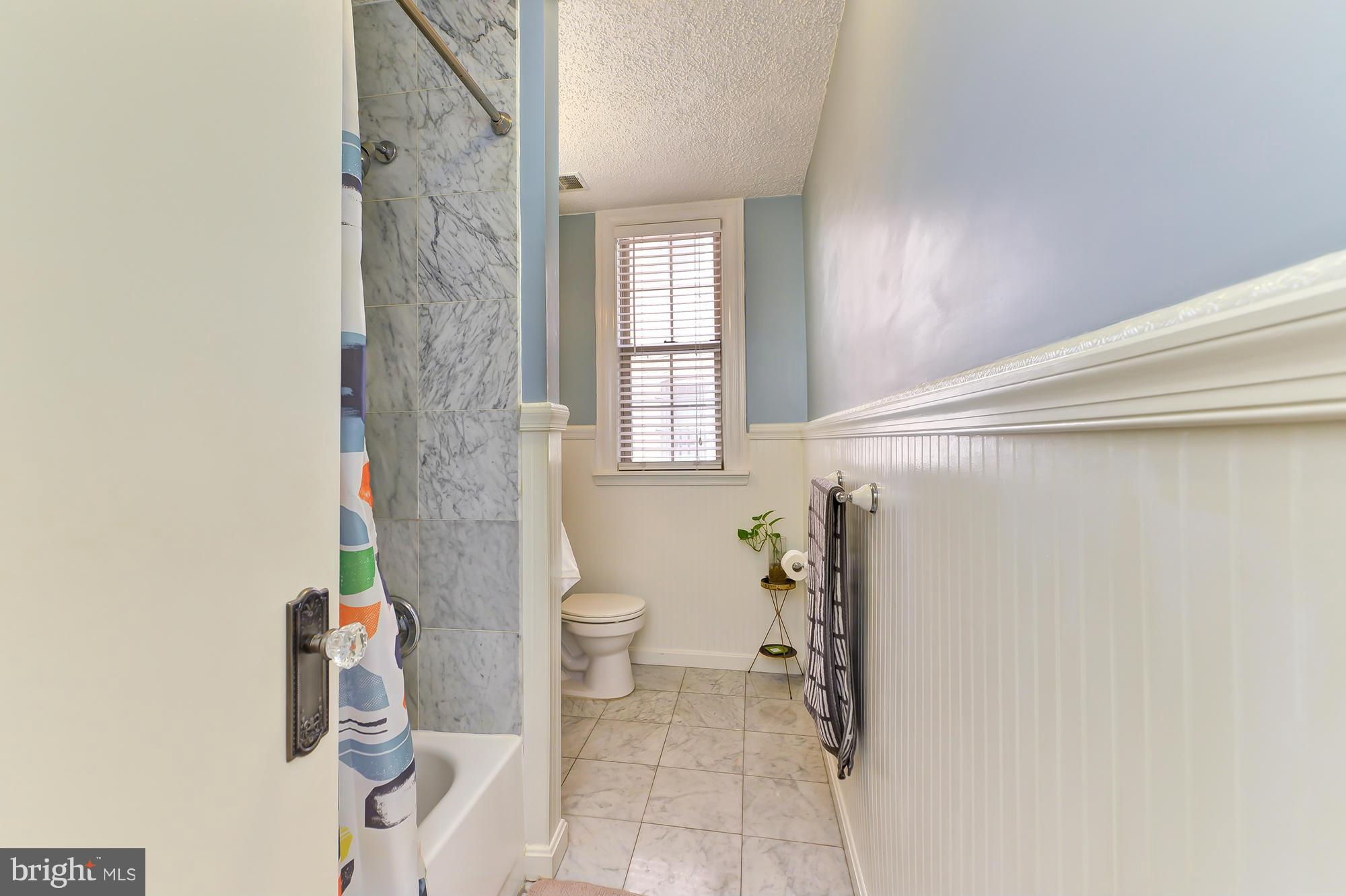 1401 Columbia Road Northwest, Unit 209 Washington, DC 20009 - Photo 11 of 17 Bath (Master)