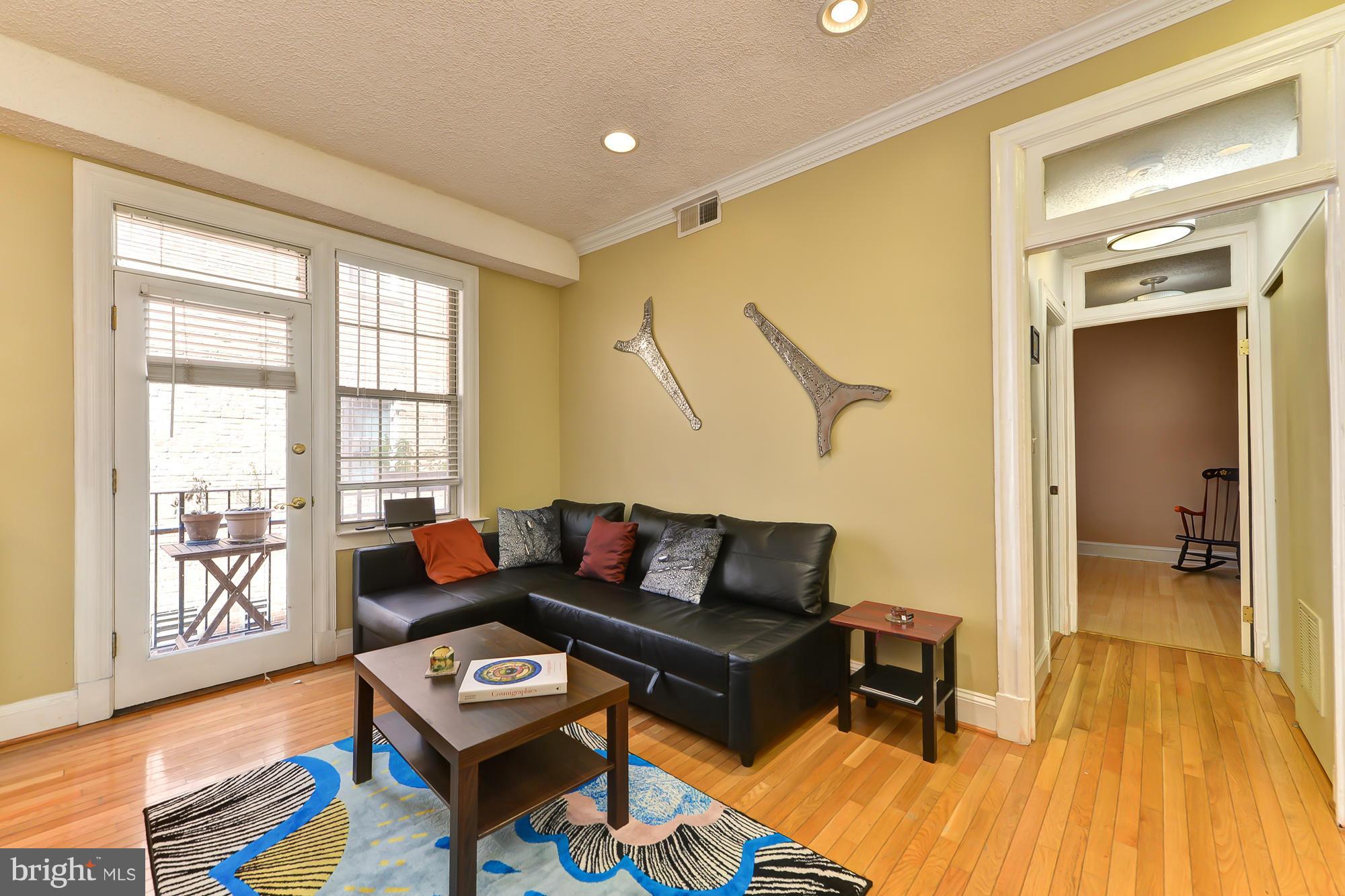 1401 Columbia Road Northwest, Unit 209 Washington, DC 20009 - Photo 4 of 17 Living Room