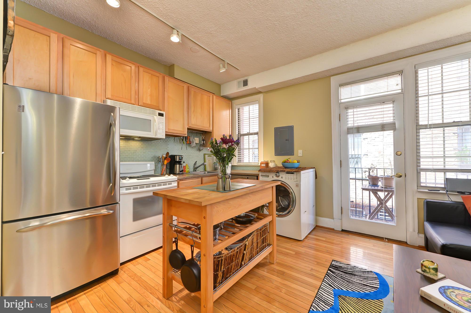 1401 Columbia Road Northwest, Unit 209 Washington, DC 20009 - Photo 6 of 17 Kitchen