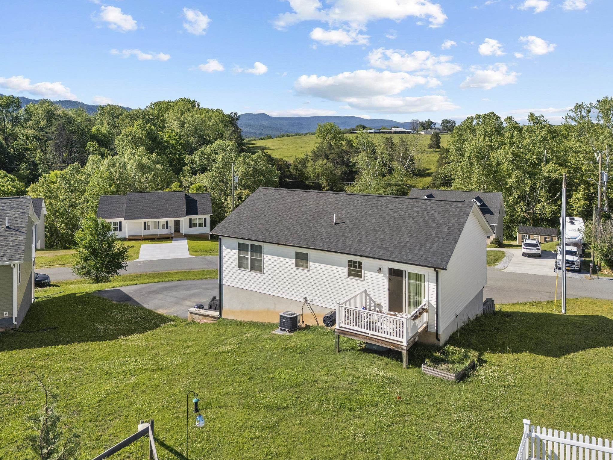 235 Locustdale Loop Shenandoah, VA 22849 - Photo 41 of 45
