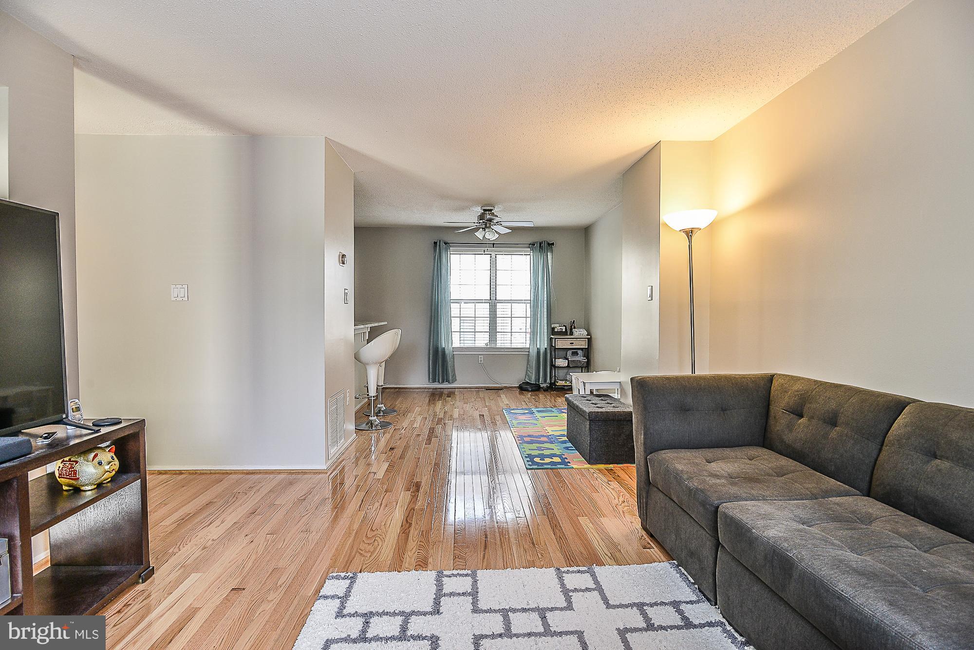 2343 Hunters Square Court Reston, VA 20191 - Photo 6 of 25 Living and dining combo