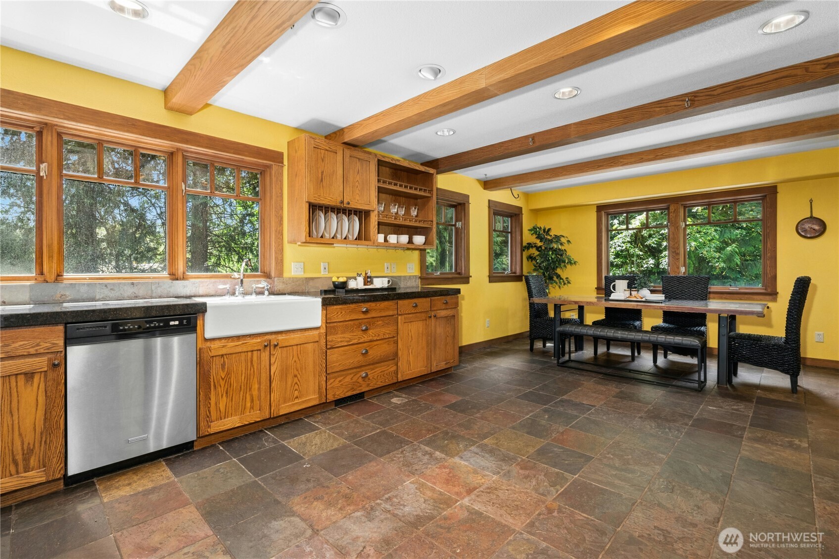 19027 Southeast May Valley Road Issaquah, WA 98027 - Photo 10 of 40