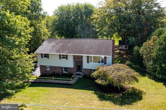 a view of lake with houses