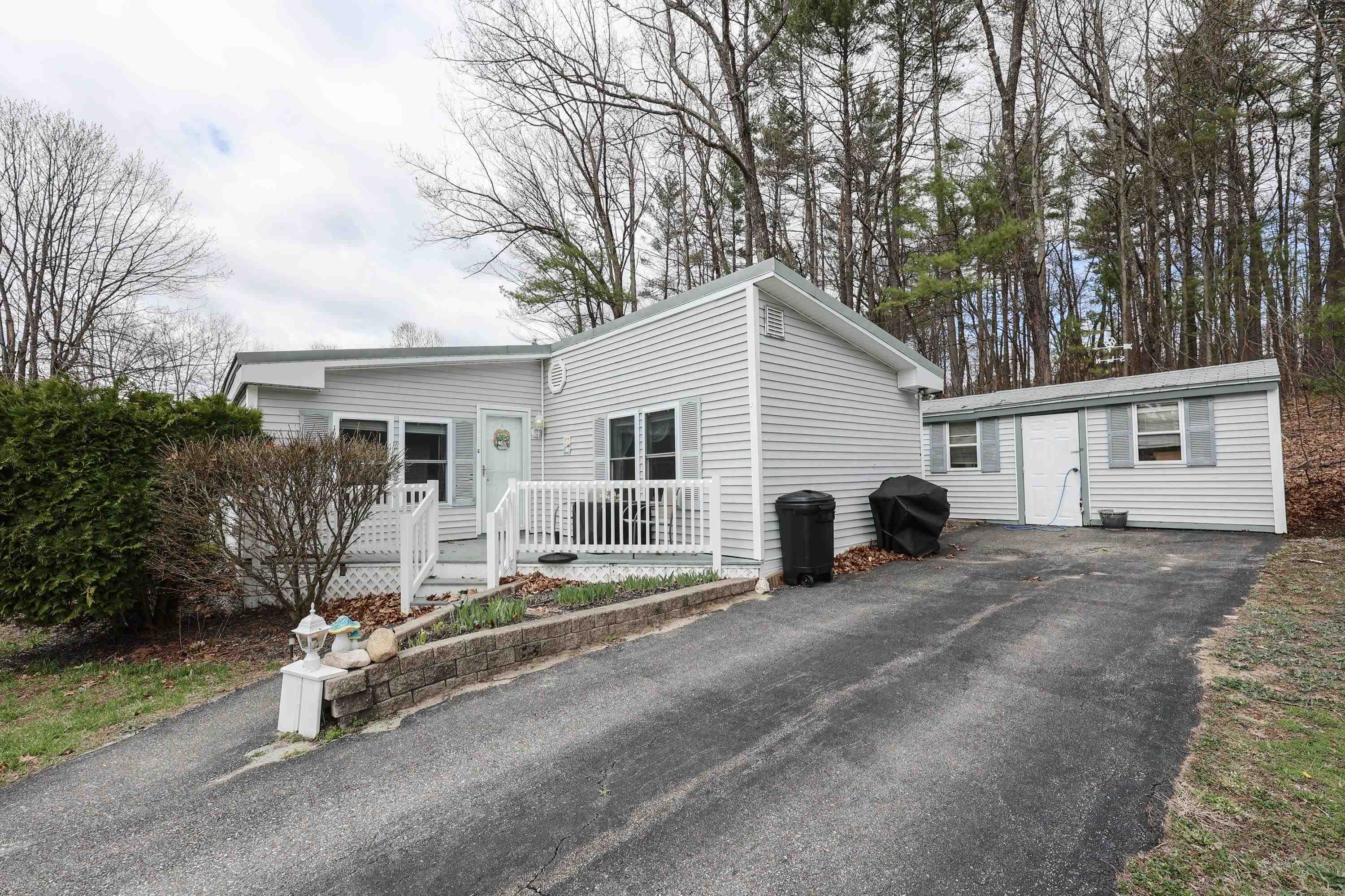 11 Kelly Court, Goffstown, NH 03045 Compass