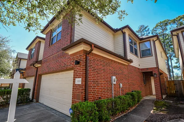 $2,350 | 5215 Brinkman Court, Houston, TX 77091