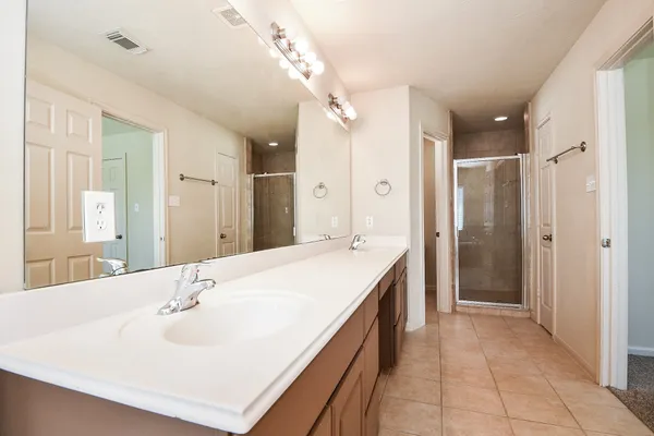 $2,350 | 5215 Brinkman Court, Houston, TX 77091