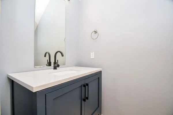 $2,350 | 5215 Brinkman Court, Houston, TX 77091