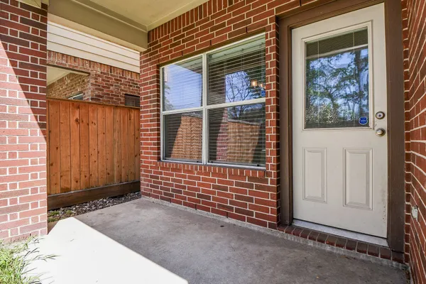 $2,350 | 5215 Brinkman Court, Houston, TX 77091