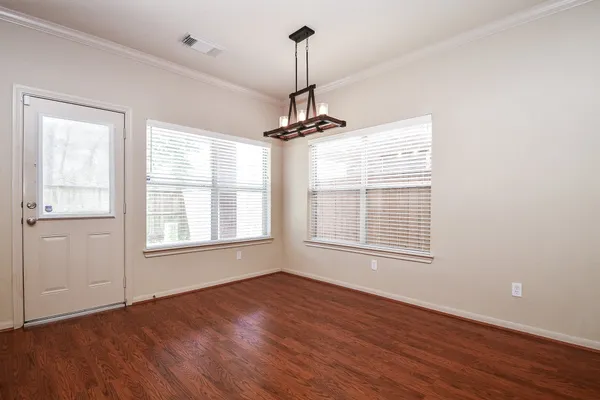 $2,350 | 5215 Brinkman Court, Houston, TX 77091
