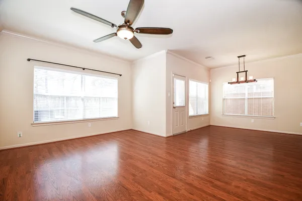 $2,350 | 5215 Brinkman Court, Houston, TX 77091