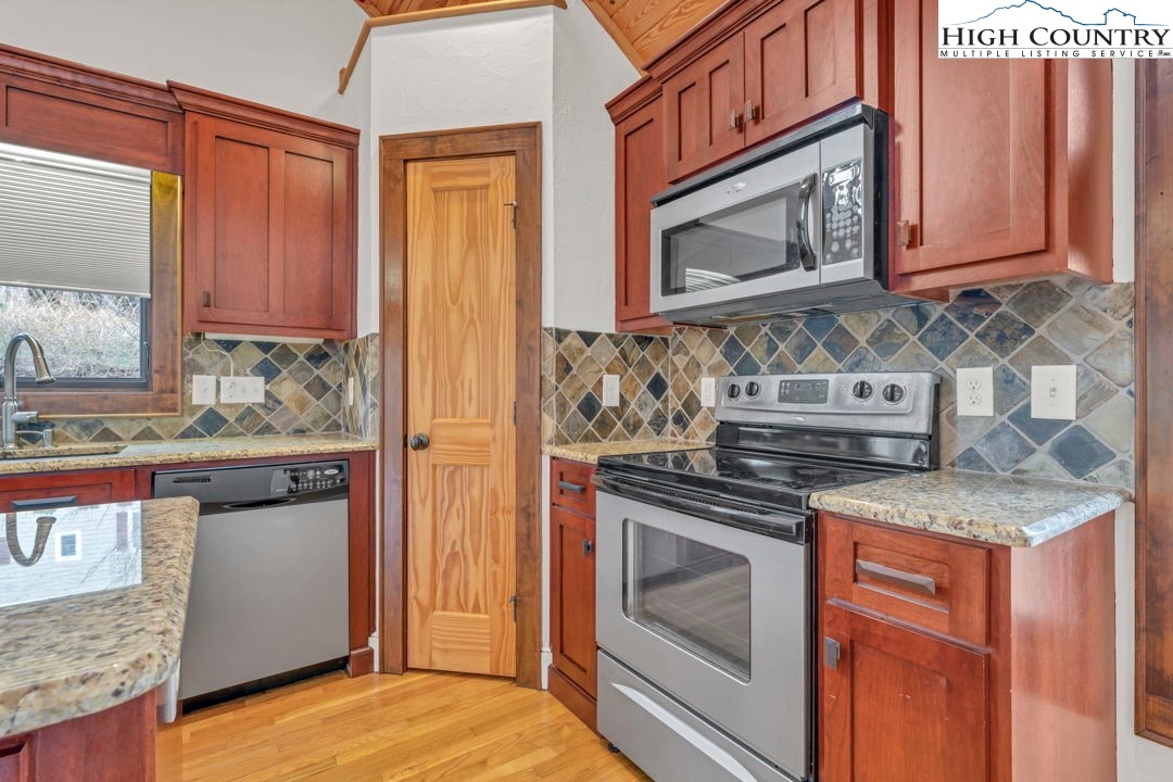510 Ransom Street Blowing Rock, NC 28605 - Photo 16 of 45