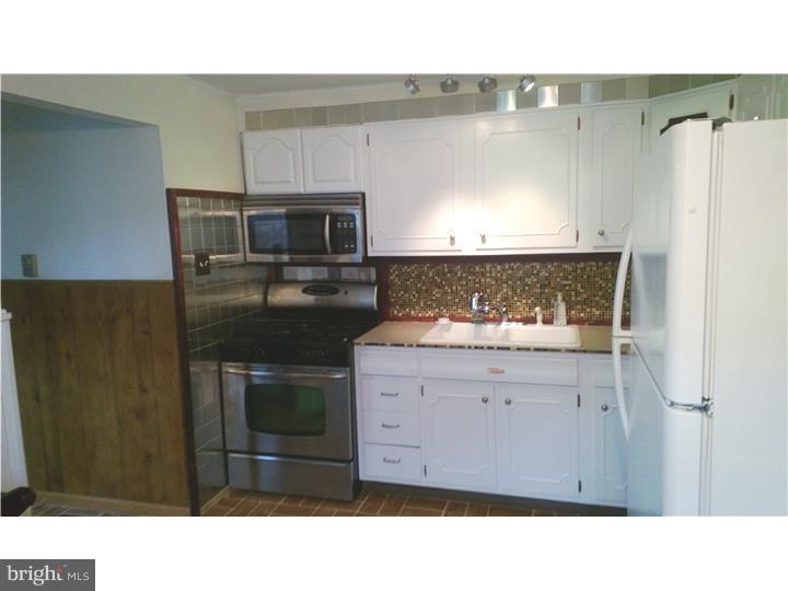 410 Tanner Road Hatboro, PA 19040 - Photo 15 of 23 Kitchen