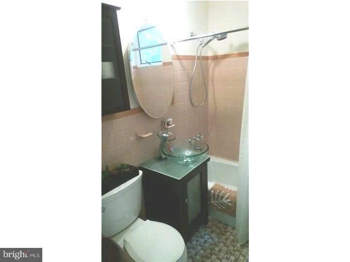 410 Tanner Road Hatboro, PA 19040 - Photo 7 of 23 Bathroom
