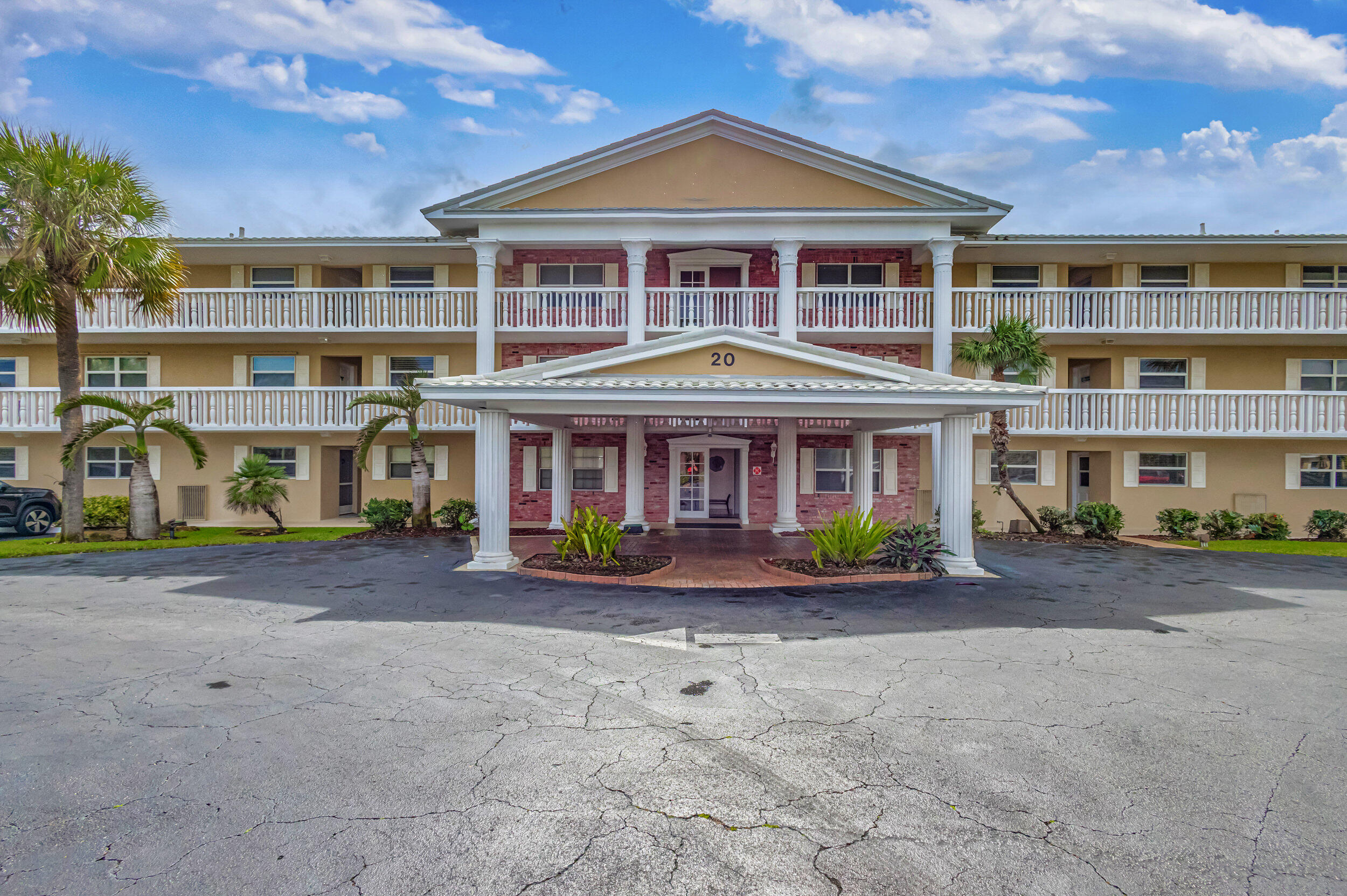 20 Celestial Way, Unit 211 Juno Beach, FL 33408 - Photo 16 of 61 16_5d1a3328js