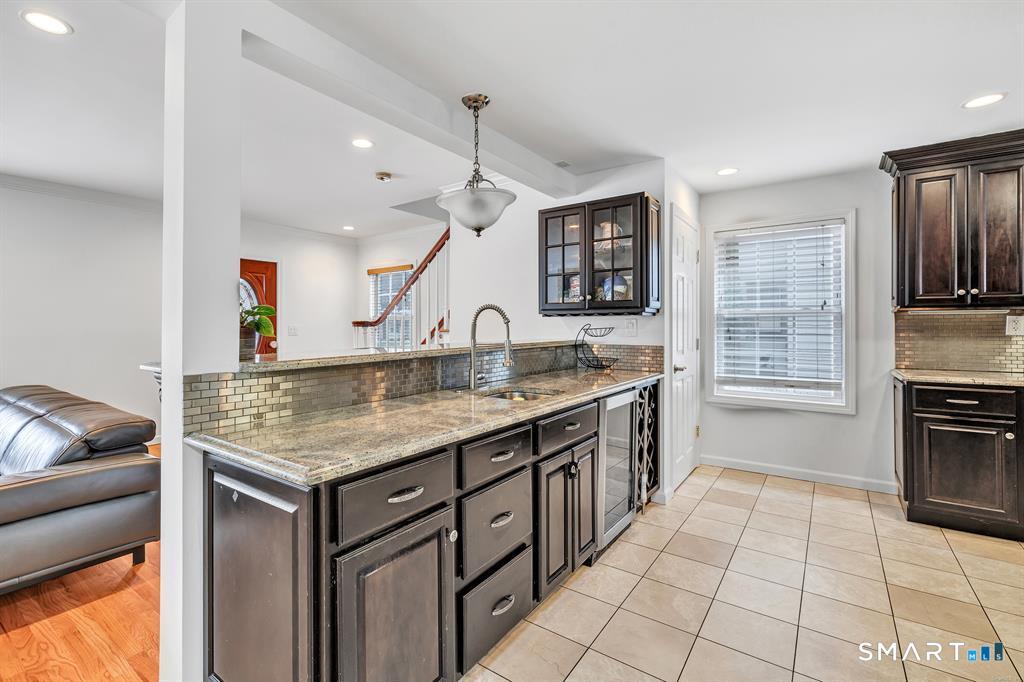 171 Henderson Road Fairfield, CT 06824 - Photo 9 of 37