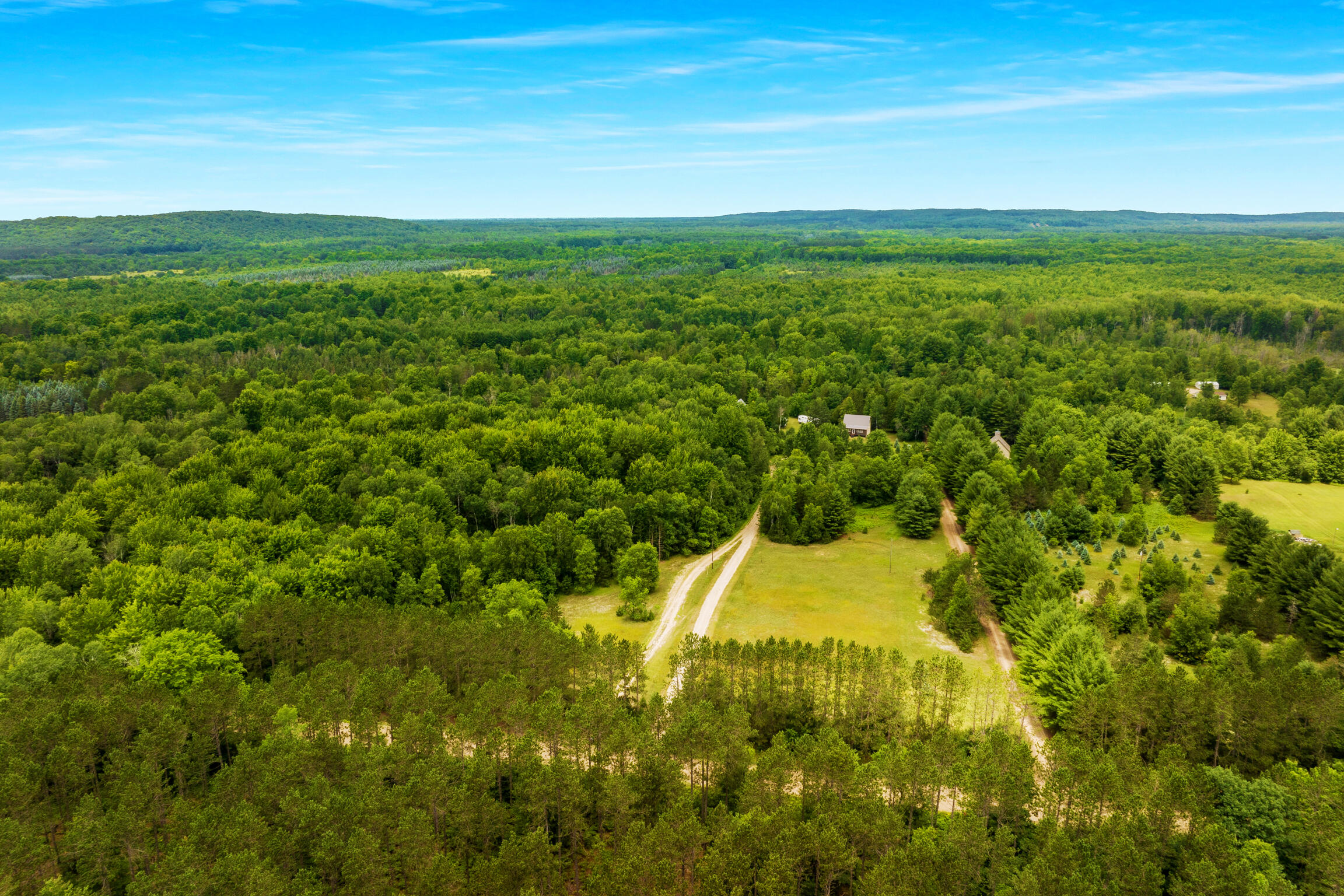 16088 Bentley Road Thompsonville, MI 49683 - Photo 7 of 20 3