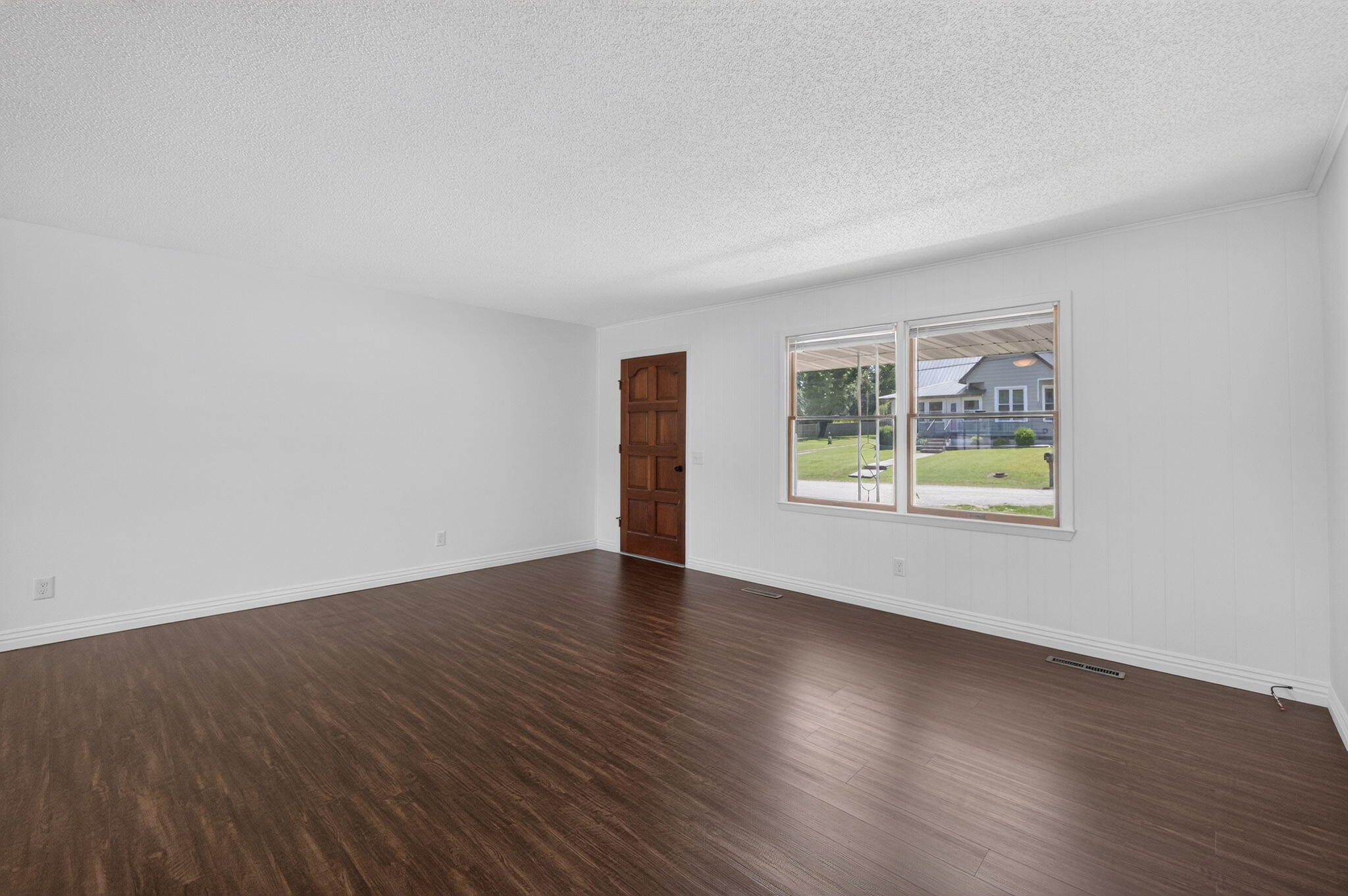 113 West Edgewood Street Crane, MO 65633 - Photo 6 of 24 6-web-or-mls-20260731-20260731-DSC09426