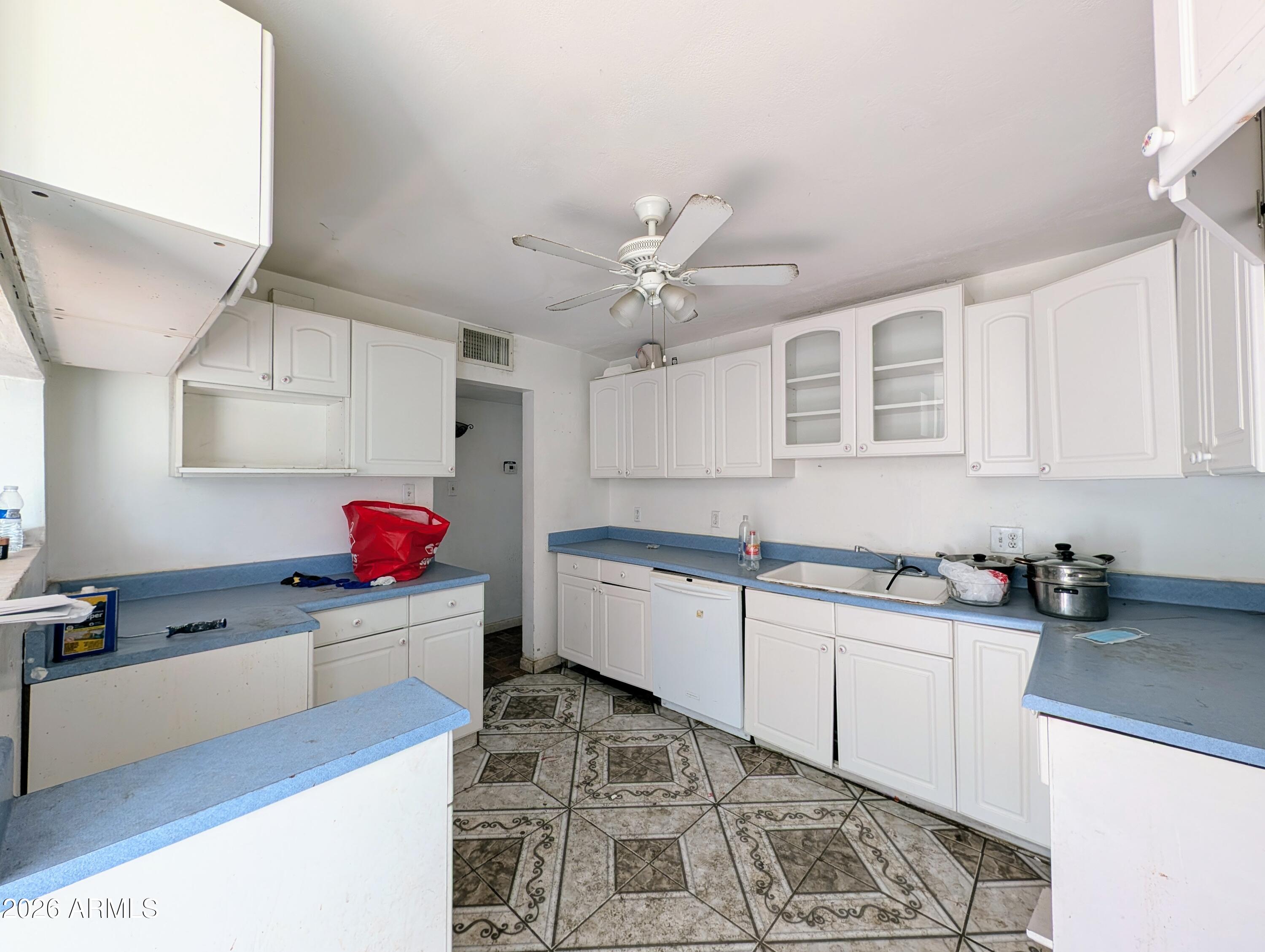 3305 West Bethany Home Road Phoenix, AZ 85017 - Photo 11 of 48 3305 W BETHANY HOME RD