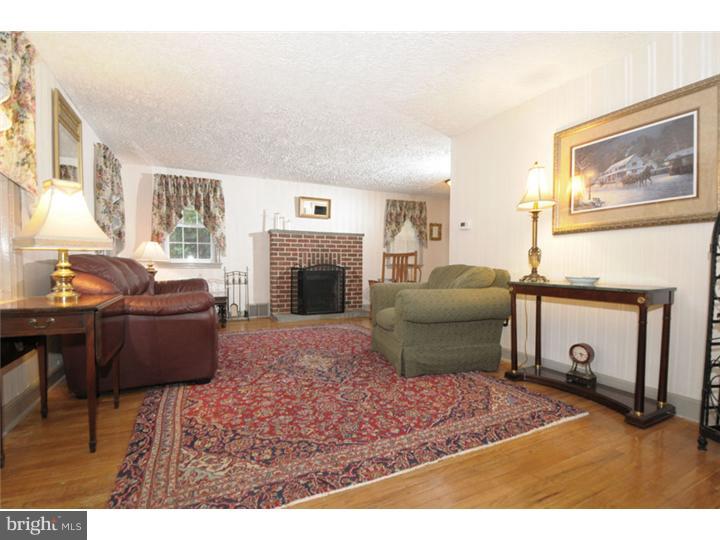 509 Kingston Road Oreland, PA 19075 - Photo 2 of 16