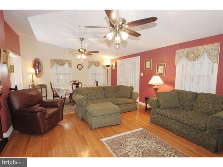 509 Kingston Road Oreland, PA 19075 - Photo 5 of 16