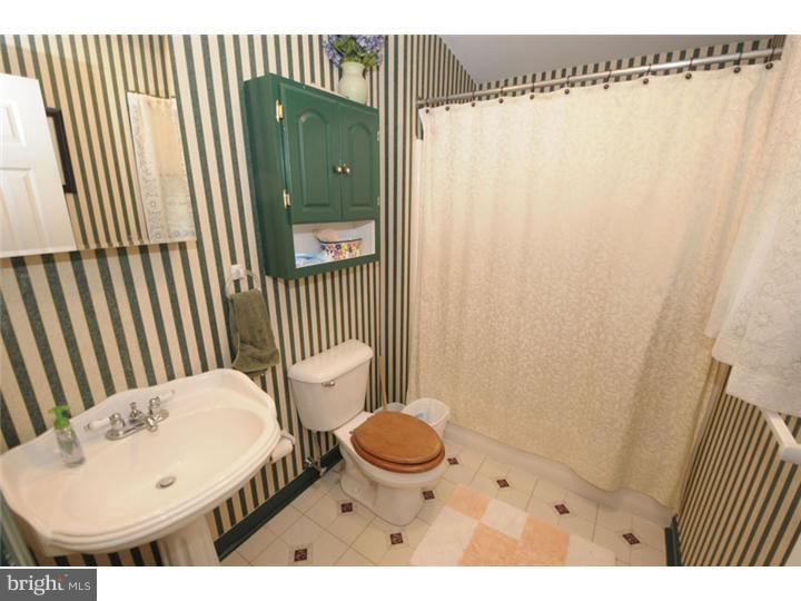 509 Kingston Road Oreland, PA 19075 - Photo 9 of 16