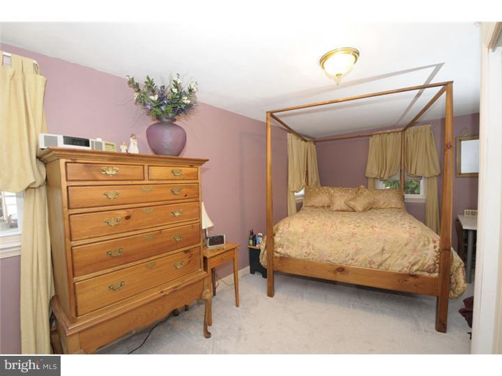 509 Kingston Road Oreland, PA 19075 - Photo 10 of 16