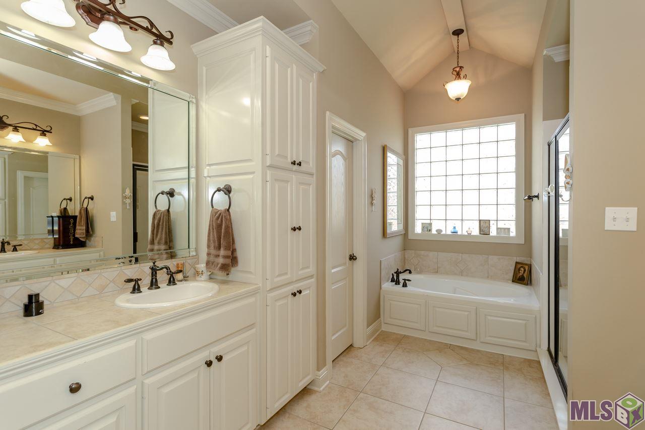 8679 Highcrest Drive Baton Rouge, LA 70809 - Photo 19 of 32 Gallery Image 19