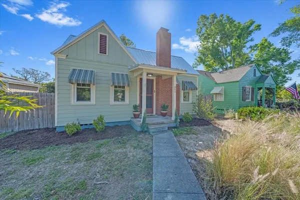 $425,000 | 943 Queen Street North, St. Petersburg, FL 33713