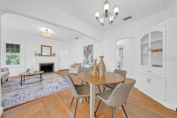 $425,000 | 943 Queen Street North, St. Petersburg, FL 33713