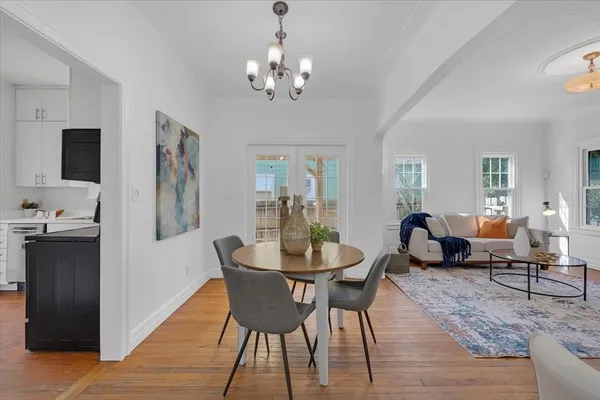 $425,000 | 943 Queen Street North, St. Petersburg, FL 33713