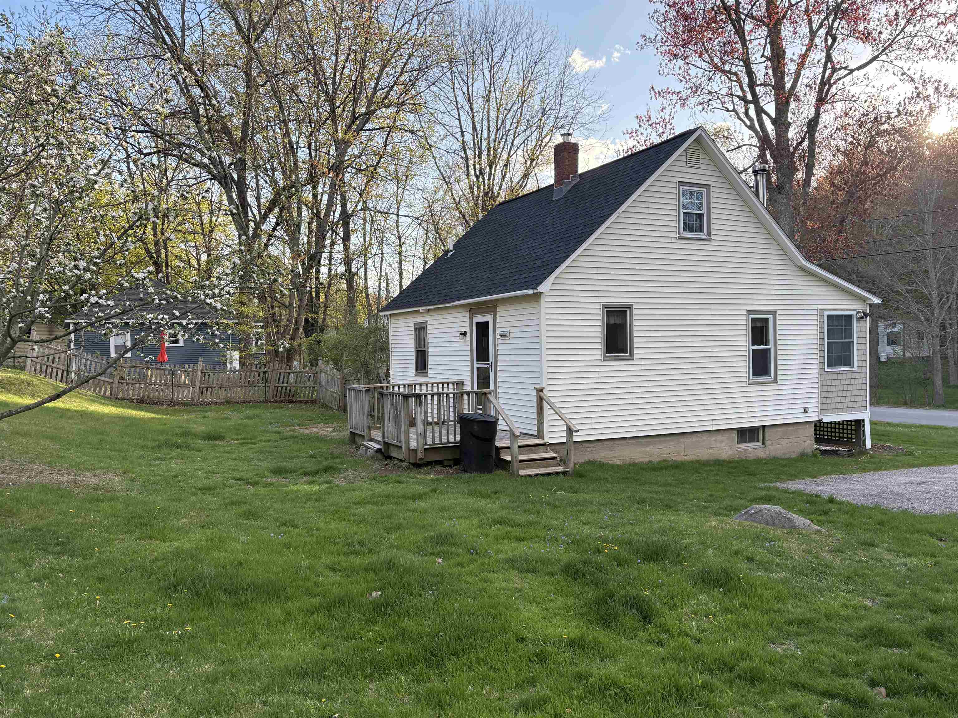 80 St Laurent Street Epping, NH 03042 - Photo 3 of 23