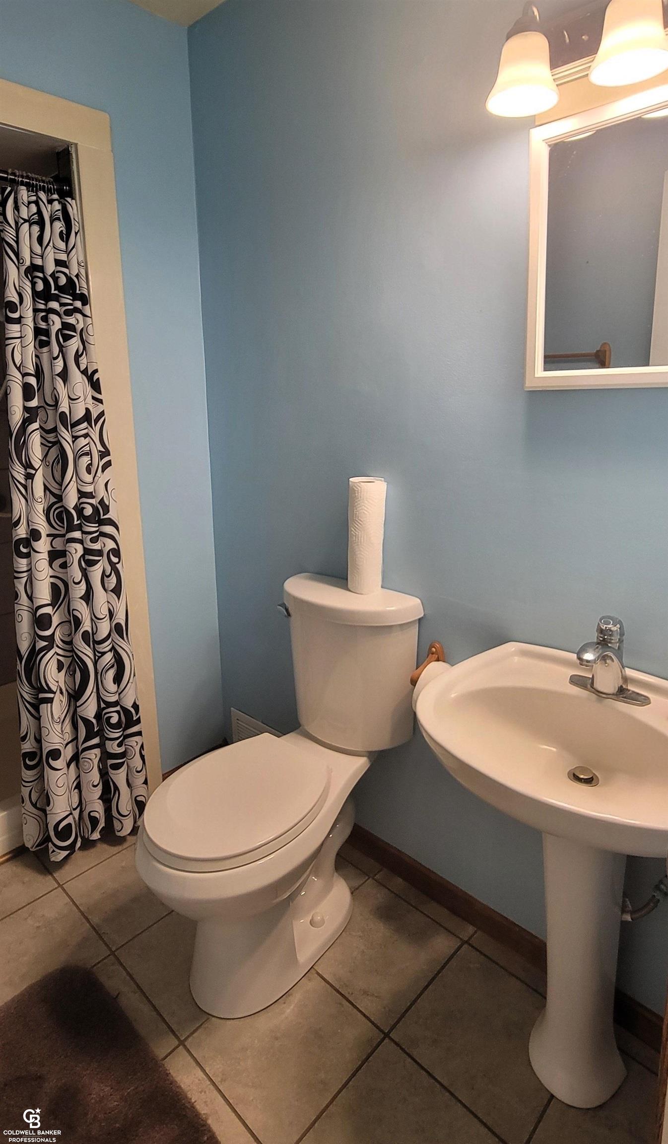 262 West Burnside Road Fostoria, MI 48435 - Photo 15 of 23 50142259-79e6dbe5-93c3-47ec-8768-926223ad1104.JPG