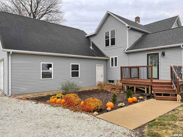 $285,000 | 1379 North County Road 1950 North, Lowpoint, IL 61545