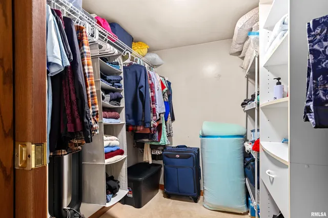 $285,000 | 1379 North County Road 1950 North, Lowpoint, IL 61545