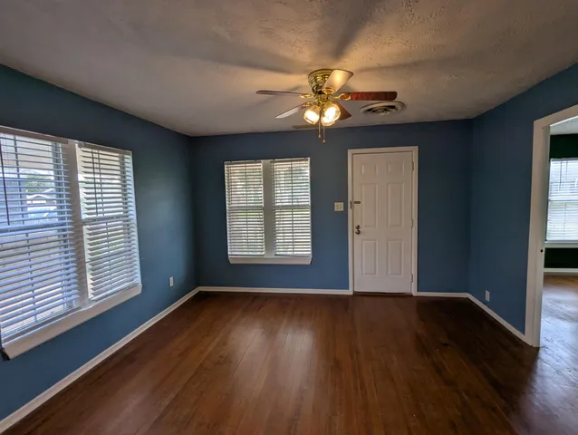 $1,100 | 1908 27th Street, Lubbock, TX 79411