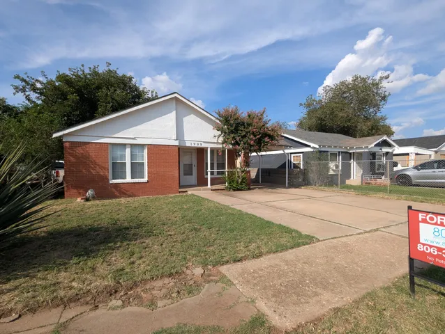 $1,100 | 1908 27th Street, Lubbock, TX 79411