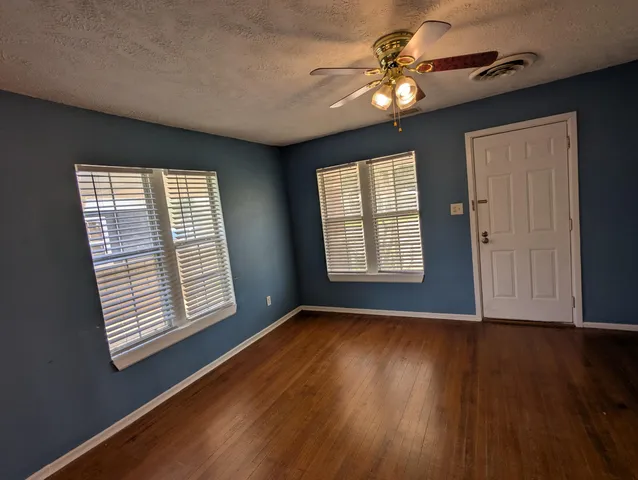 $1,100 | 1908 27th Street, Lubbock, TX 79411