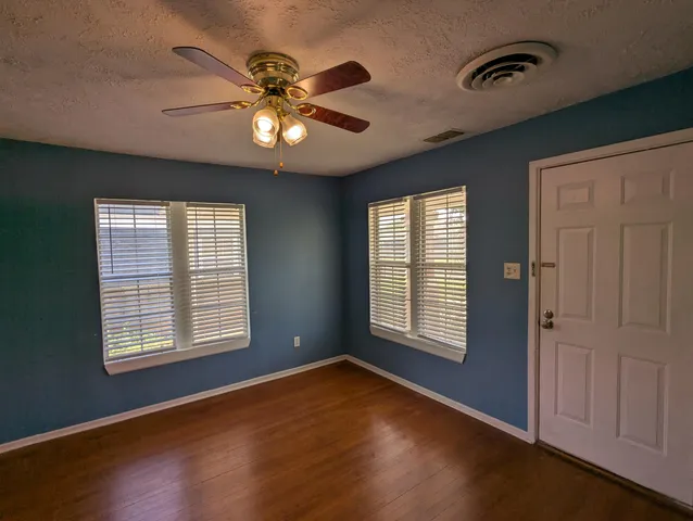 $1,100 | 1908 27th Street, Lubbock, TX 79411