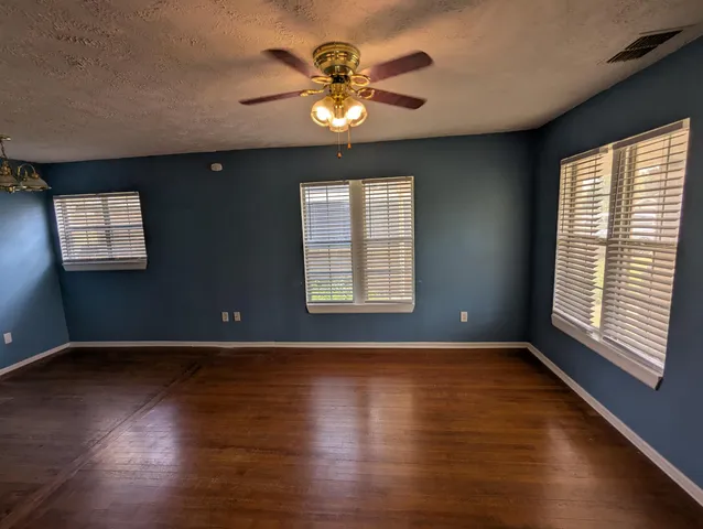 $1,100 | 1908 27th Street, Lubbock, TX 79411