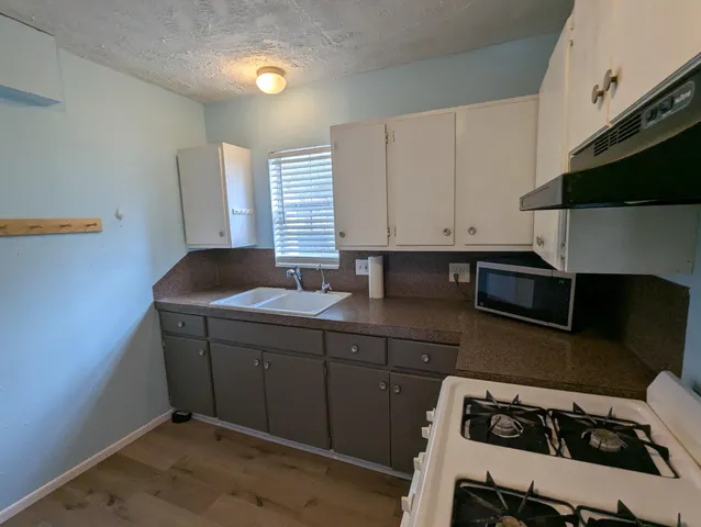 $1,100 | 1908 27th Street, Lubbock, TX 79411