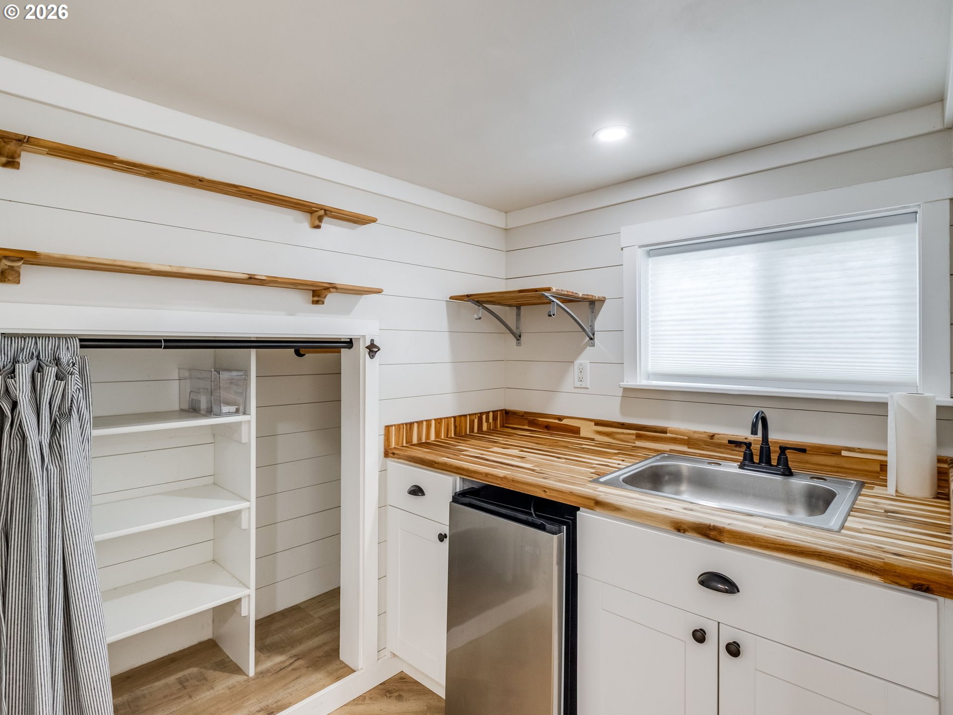 5801 Northeast Abbey Road Carlton, OR 97111 - Photo 40 of 48 a utility room with cabinets