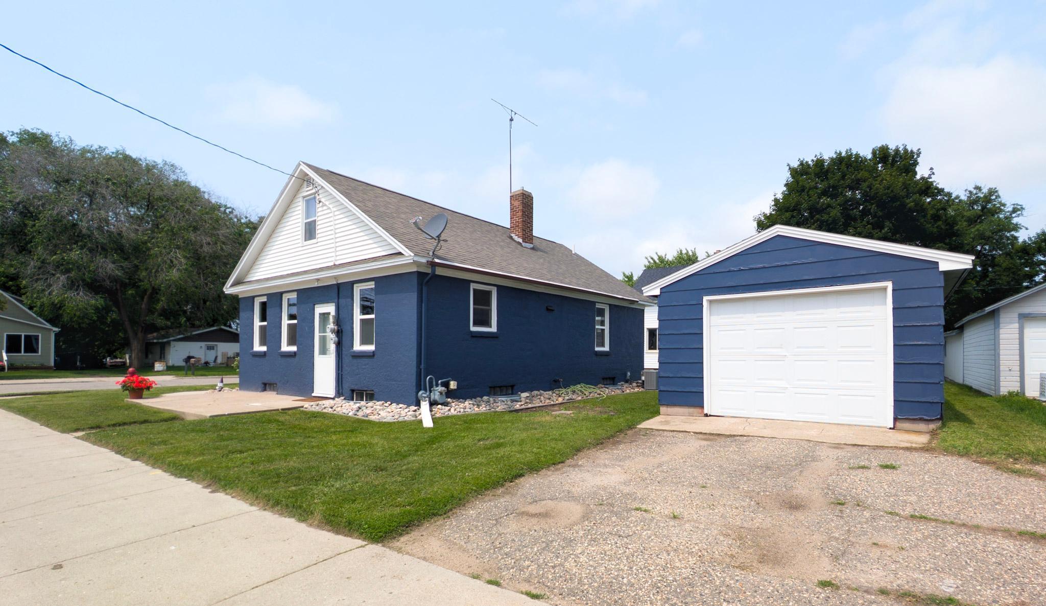 100 North Walker Avenue New York Mills, MN 56567 - Photo 2 of 30