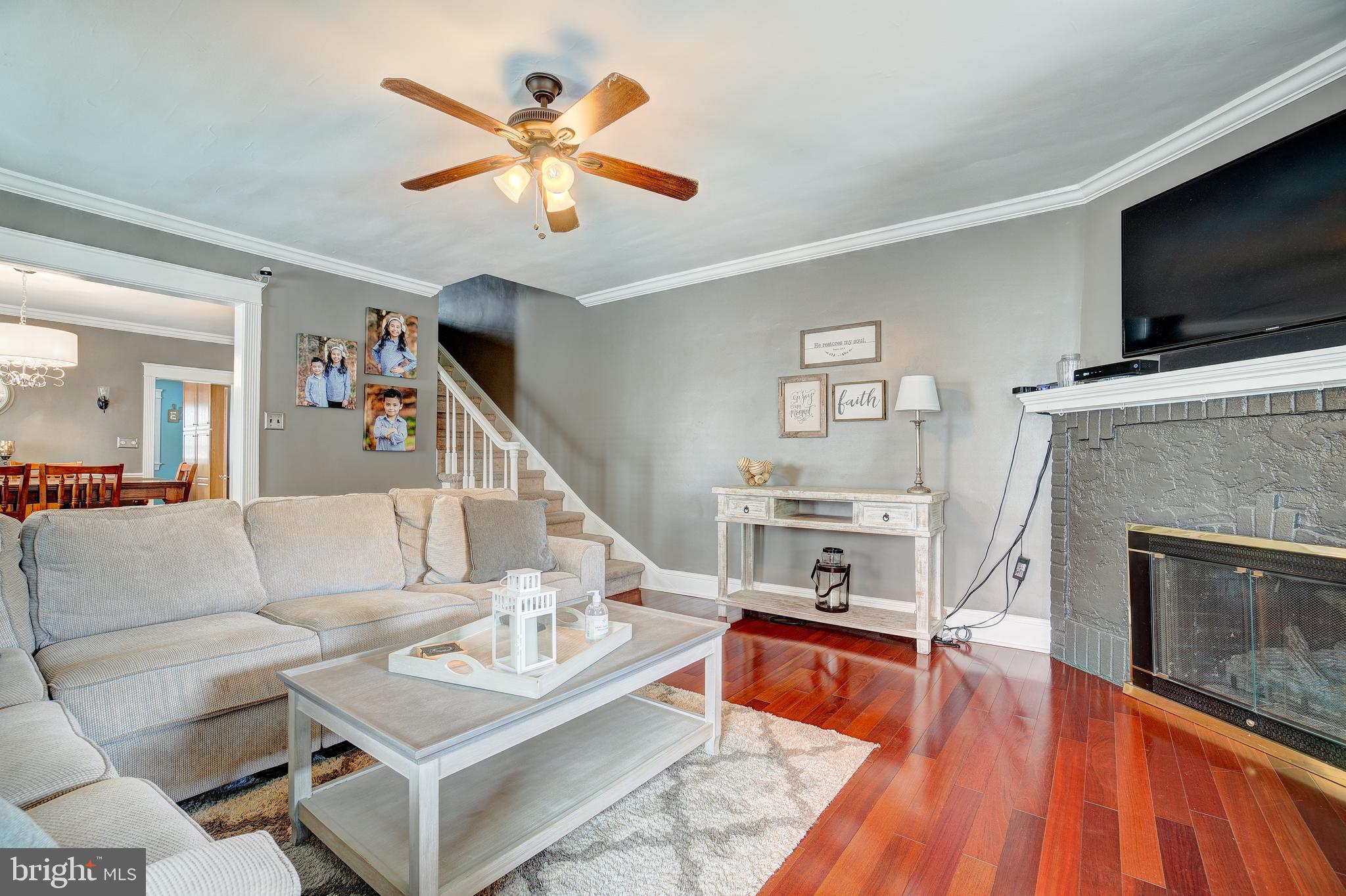 127 School Lane Springfield, PA 19064 - Photo 9 of 45 Gas Fireplace and gorgeous hardwood flooring!